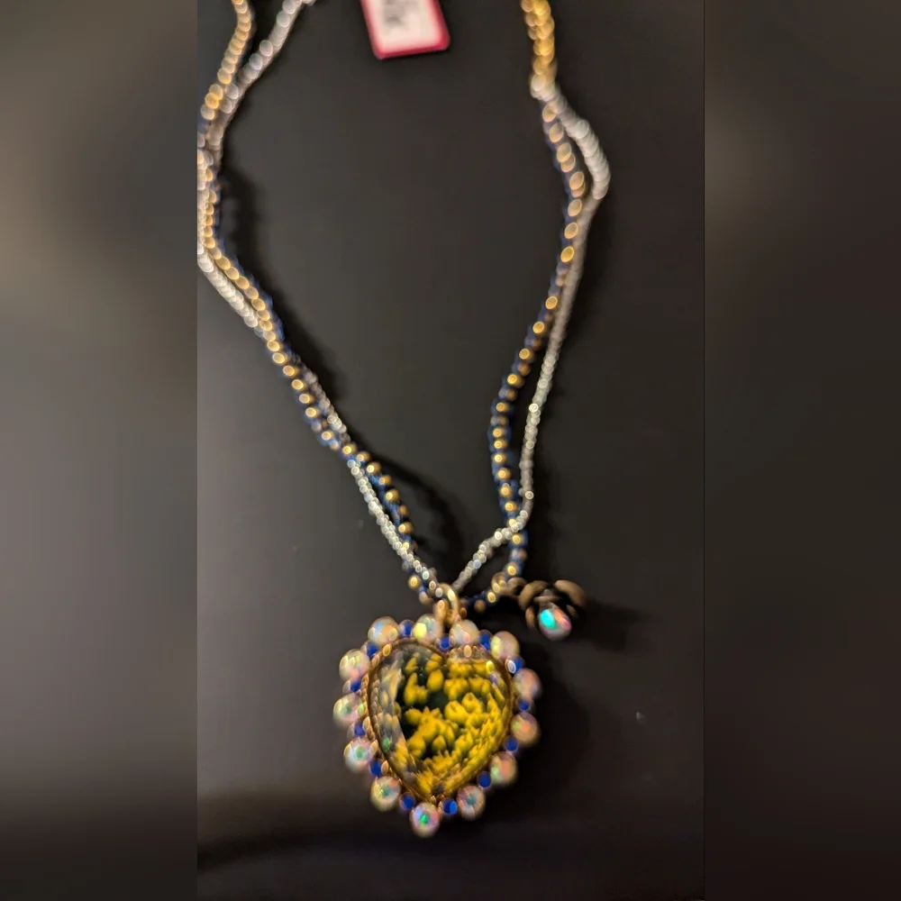 NWT Betsey Johnson necklace - Picture 2 of 4